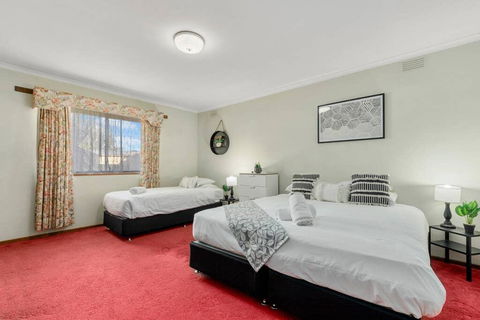 The Calzburg Guest Home - Accommodation Broadbeach 0