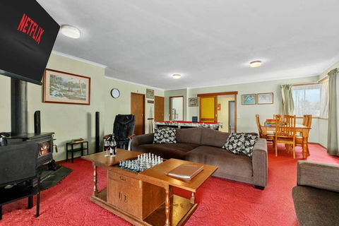 The Calzburg Guest Home - Accommodation Broadbeach 2