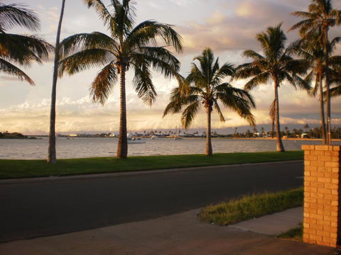 The Carnarvon Luxury Canal Home - Accommodation Broadbeach 1