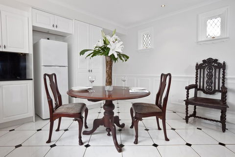 The Castle On Tamborine - Accommodation Broadbeach 2