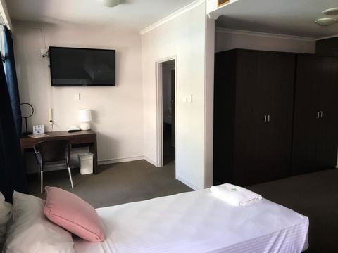 The Cavenagh - Accommodation Broadbeach 2