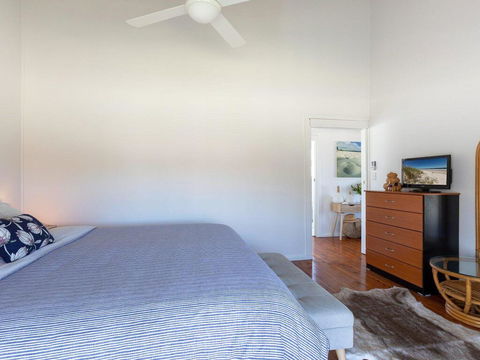 The Chalet At Callala Beach - Beach House Character - Accommodation Broadbeach 2