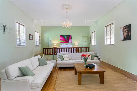 The Church - Accommodation Broadbeach 0