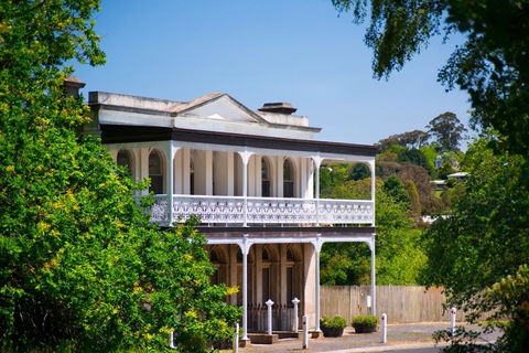 The Coach House - Accommodation Broadbeach 1