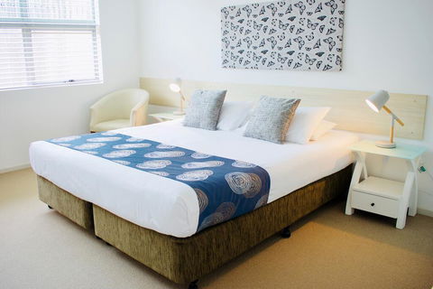 The Coast Motel - Accommodation Broadbeach 2