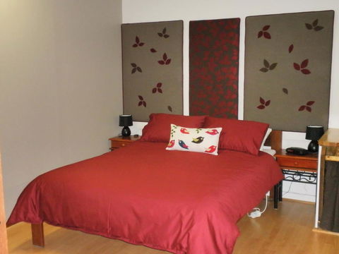 The Cosy Cottage - Accommodation Broadbeach 3