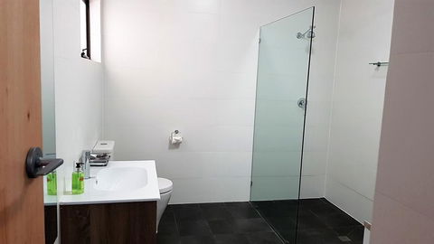 The Courtyard - Accommodation Broadbeach 3
