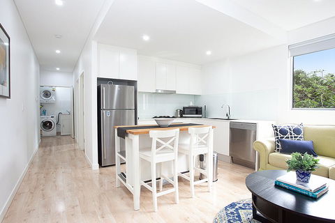 The Cove - L'Abode Accommodation - Accommodation Broadbeach 2