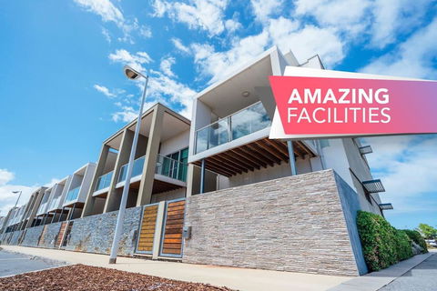 The Cove @ New Port-Pool - Spa - Sauna - Gym & More - Accommodation Broadbeach 0