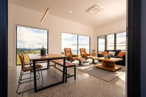 The Cove Tasmania - Accommodation Broadbeach 3