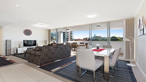 The Crest 201 - Forster CBD! - Accommodation Broadbeach 1