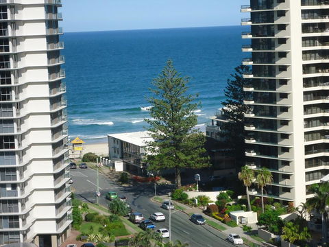 The Crest Apartments - Accommodation Broadbeach 0