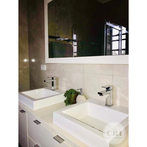 The Cri On Main - Accommodation Broadbeach 2