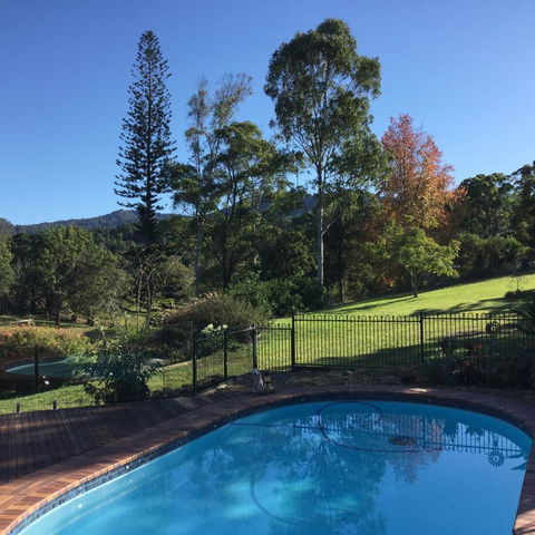 The Croft Bed And Breakfast - Accommodation Broadbeach 3
