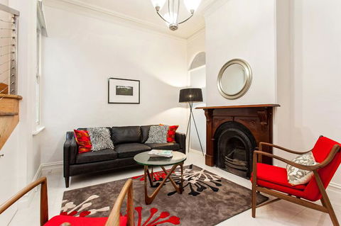 The Crofts - Accommodation Broadbeach 1
