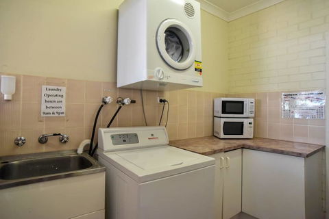 The Crossing Motel - Accommodation Broadbeach 3