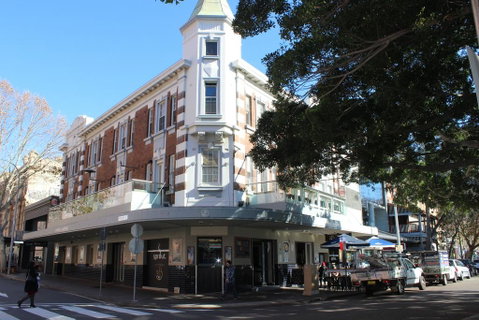 The Crown & Anchor Hotel - Accommodation Broadbeach 0