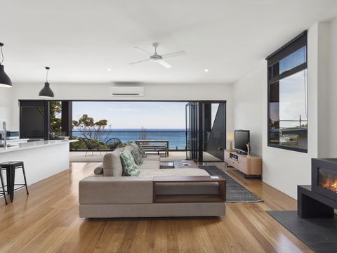 The Cube - Striking Architectural Showpiece - Accommodation Broadbeach 3