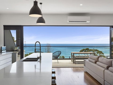 The Cube - Striking Architectural Showpiece - Accommodation Broadbeach 1