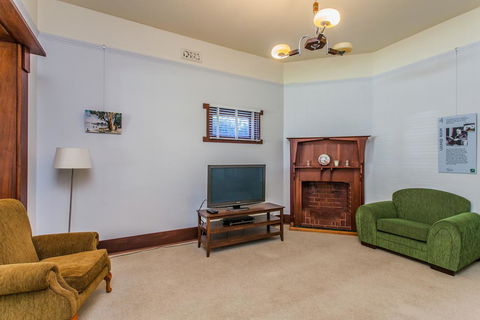 The Curtin Family Home - Accommodation Broadbeach 1