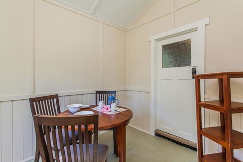 The Curtin Family Home - Accommodation Broadbeach 3