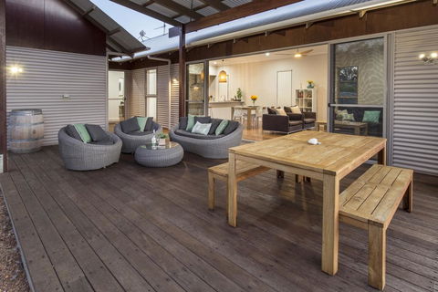 The Deck - Accommodation Broadbeach 2