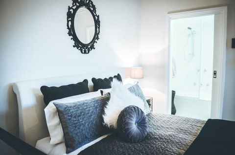 The Deck Quarters - Accommodation Broadbeach 2