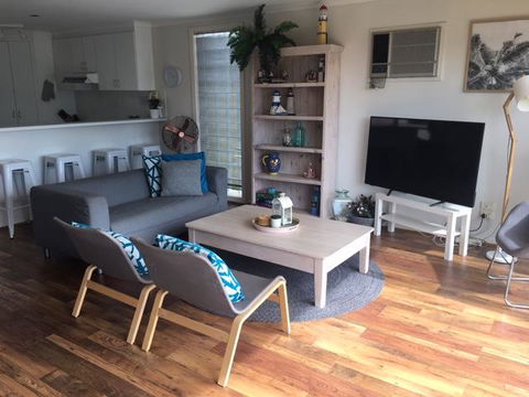 The Esplanade Holiday Home - Accommodation Broadbeach 1