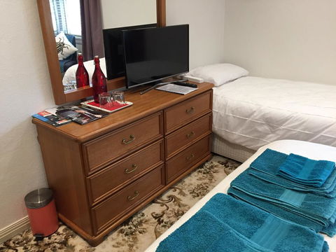 The Evergreen Bed And Breakfast - Accommodation Broadbeach 1
