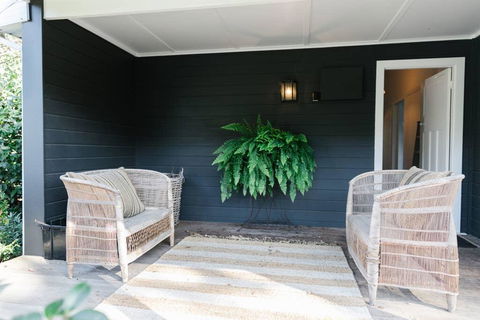 The Farm House At Springfield - Accommodation Broadbeach 1