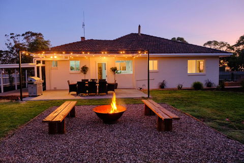 The Farmhouse. - Accommodation Broadbeach 0