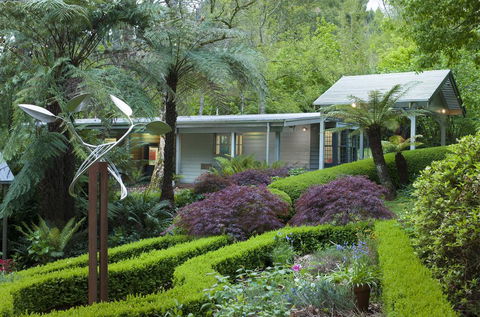 The Gallery B&B Olinda - Accommodation Broadbeach 3
