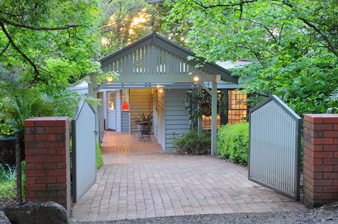 The Gallery B&B Olinda - Accommodation Broadbeach 2