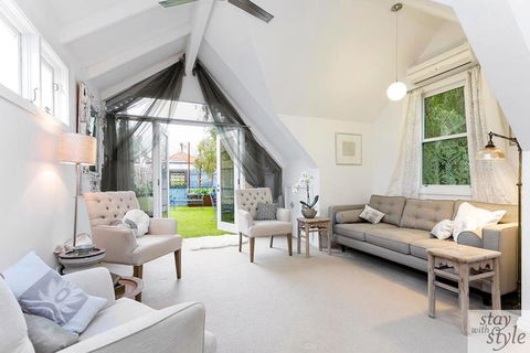 The Gatehouse - Light Filled Cottage In The Leafy Suburb Of Hawthorn - Accommodation Broadbeach 1