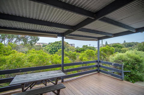 The Gee Beach House - Accommodation Broadbeach 3