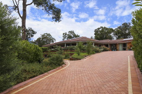 The Good Life B&B - Accommodation Broadbeach 0