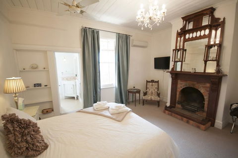 The Graces Beechworth - Accommodation Broadbeach 0