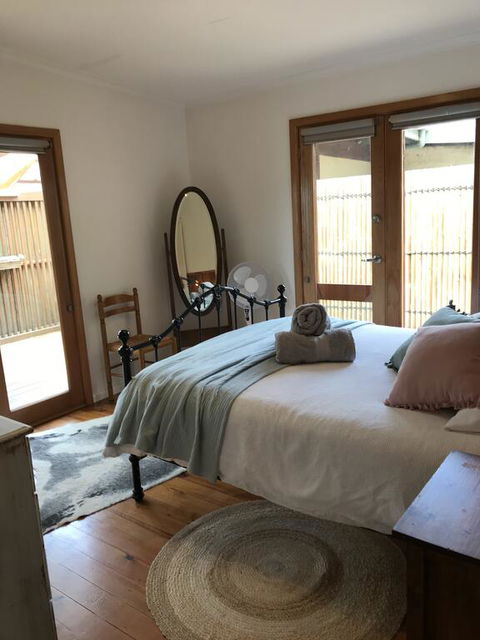 The Green Room Wattle Glen - Accommodation Broadbeach 2