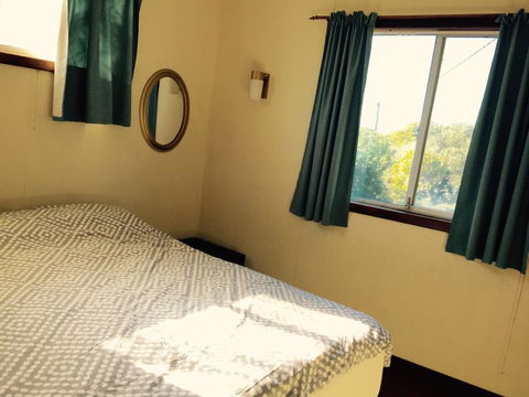 The Kite Beach House - Accommodation Broadbeach 2
