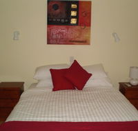 The Lakehouse Manor - Accommodation Broadbeach