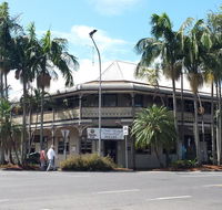 The Middle Pub - Accommodation Broadbeach