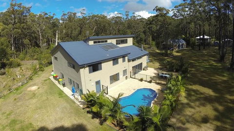 THE PALM FARM - PET FRIENDLY - WEEKLY ONLY - Accommodation Broadbeach 0