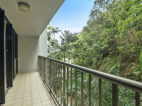 THE ROCKS RESORT, UNIT 3D - Accommodation Broadbeach 2