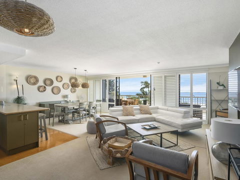 THE ROCKS RESORT, UNIT 3D - Accommodation Broadbeach 3