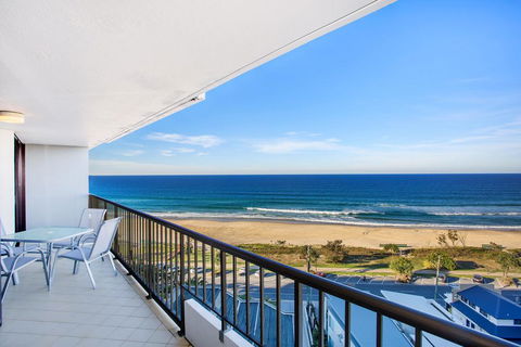 THE ROCKS RESORT, UNIT 9J - Accommodation Broadbeach 0