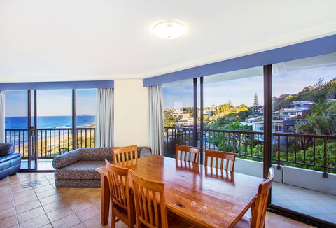 THE ROCKS RESORT, UNIT 9J - Accommodation Broadbeach 2