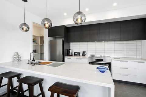 The Ryan Geelong CBD - Accommodation Broadbeach 1