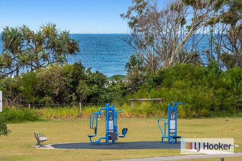 TRADEWINDS 1 - Accommodation Broadbeach 2