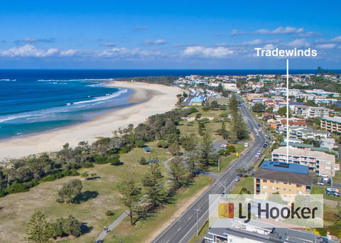 TRADEWINDS 1 - Accommodation Broadbeach 0