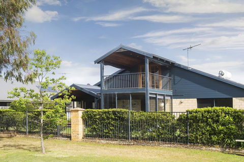 TRANQUILITY AT TROON - Accommodation Broadbeach 1